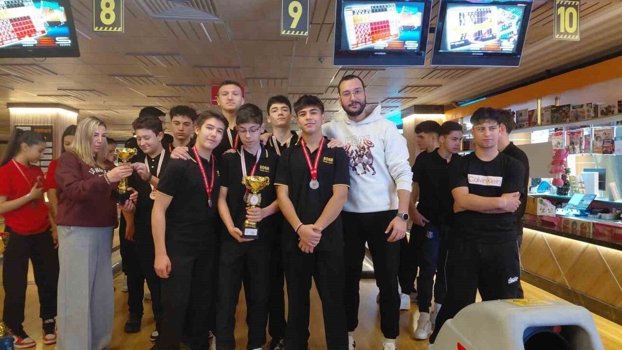 Eskişehir'de Okul Sporları Bowling Müsabakaları Sona Erdi: Dereceye Giren Okullar Açıklandı