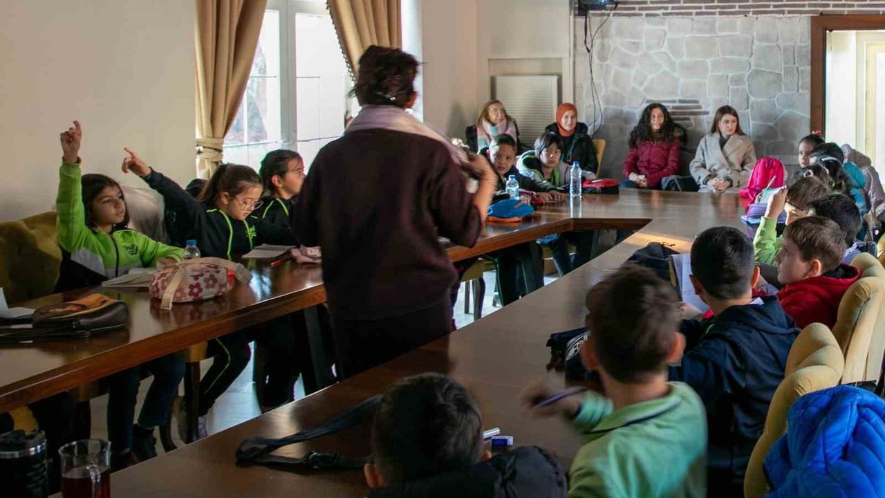 Eskişehir’de Yerli Malı Haftası kapsamında ilkokul öğrencilerine bilinçli tüketim eğitimi