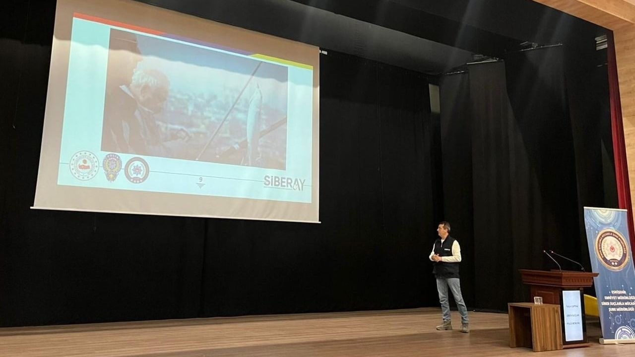 Eskişehir Emniyet Müdürlüğü 450 kişiye siber suç bilgilendirmesi yaptı