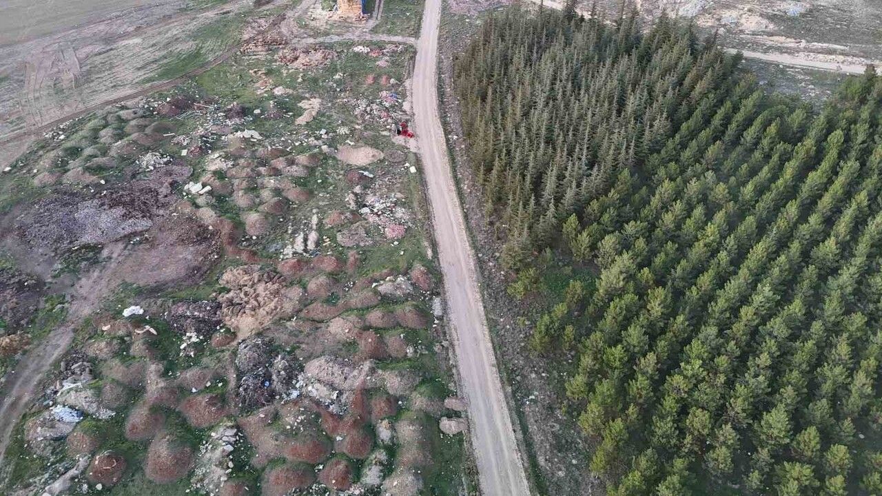 Eskişehir Keskin Mahallesi'nde mera alanı kaçak çöp dökümüyle kirlendi