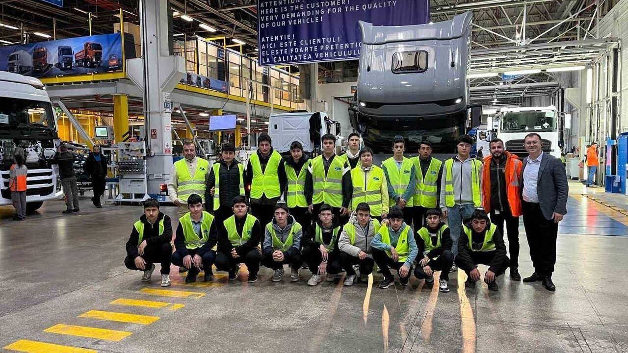 Eskişehir Mesleki ve Teknik Liselerinden Tutum, Yatırım ve Türk Malları Haftası Kapsamında Teknik Geziler