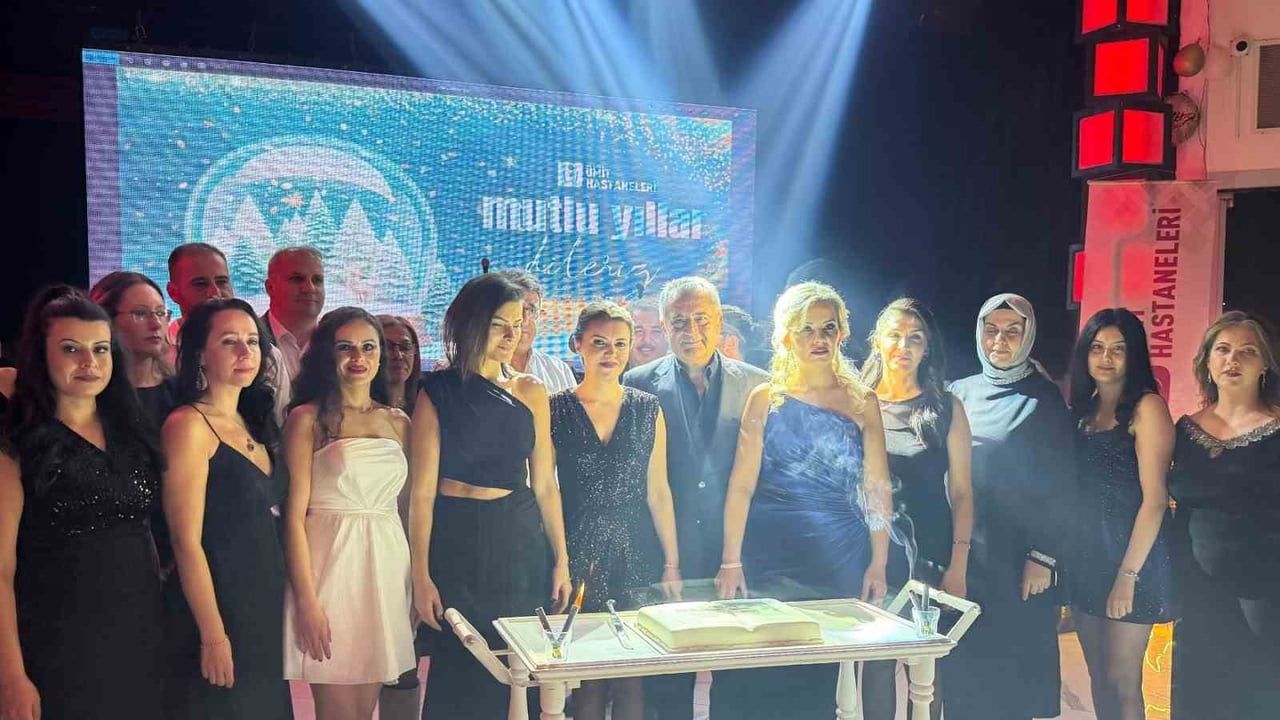 Eskişehir Özel Ümit Hastanesi Personeli Yeni Yılı Birlikte Karşıladı