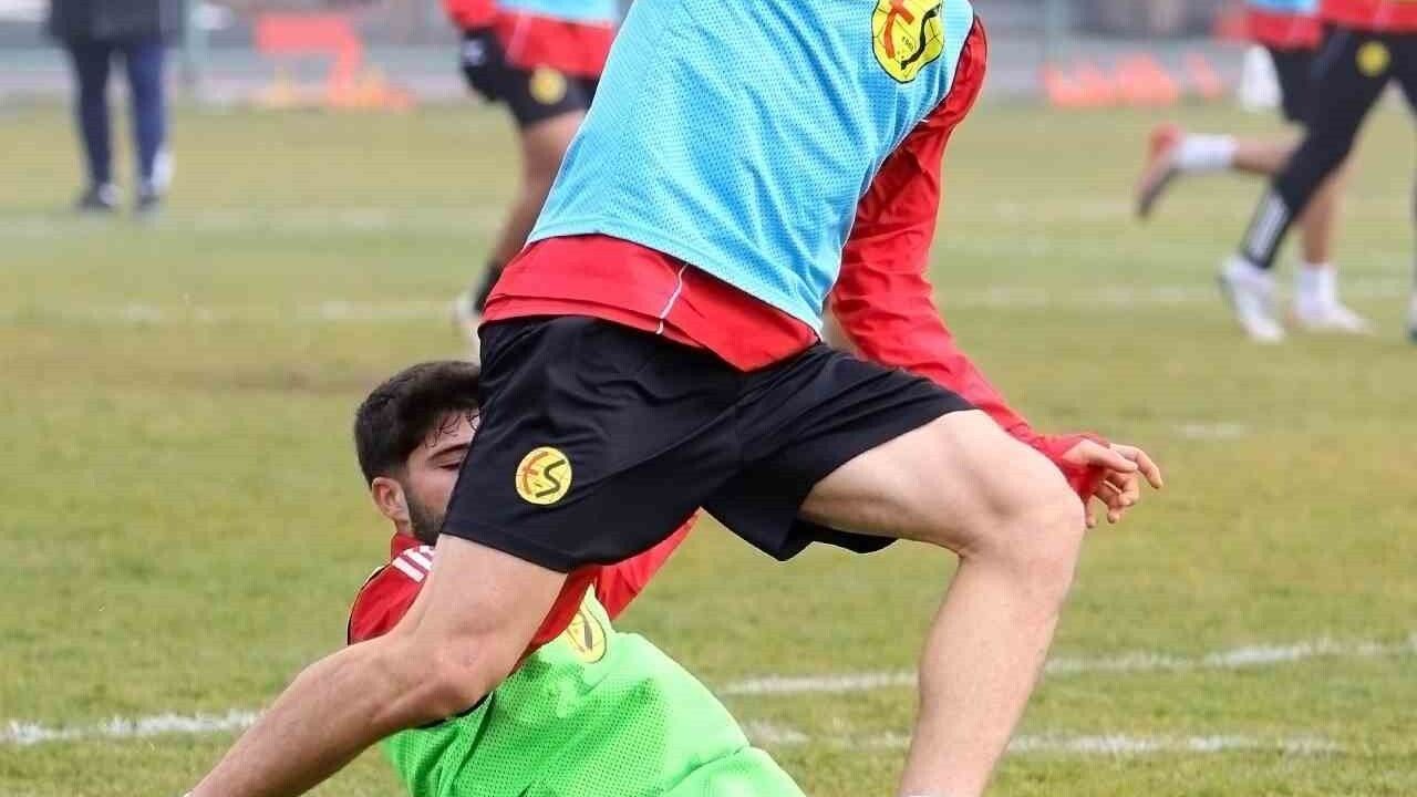 Eskişehirspor, Kütahyaspor Deplasmanı İçin Taktik Çalışmalarını Tamamladı