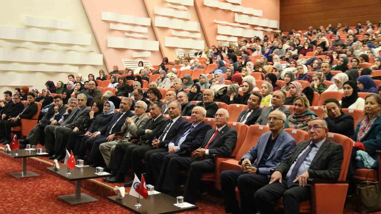 ESOGÜ İlahiyat Fakültesi 30. Kuruluş Yıldönümü Etkinliği Osmangazi'de