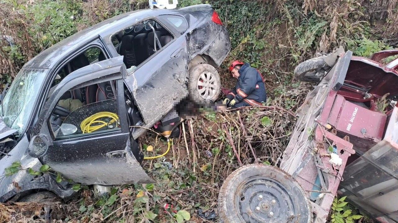 Fatsa'da üç tekerlekli araç ile otomobil çarpıştı — 2 ölü, 1 yaralı