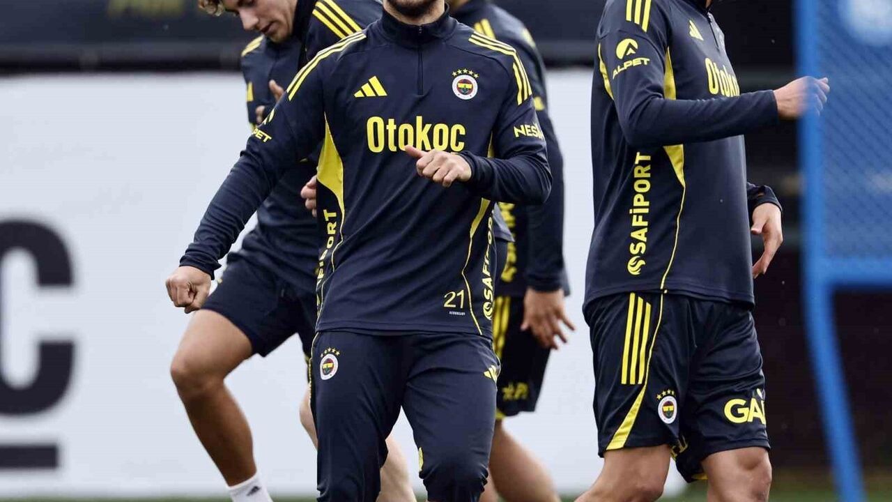 Fenerbahçe, 15 Aralık’taki Konyaspor maçının hazırlıklarına başladı