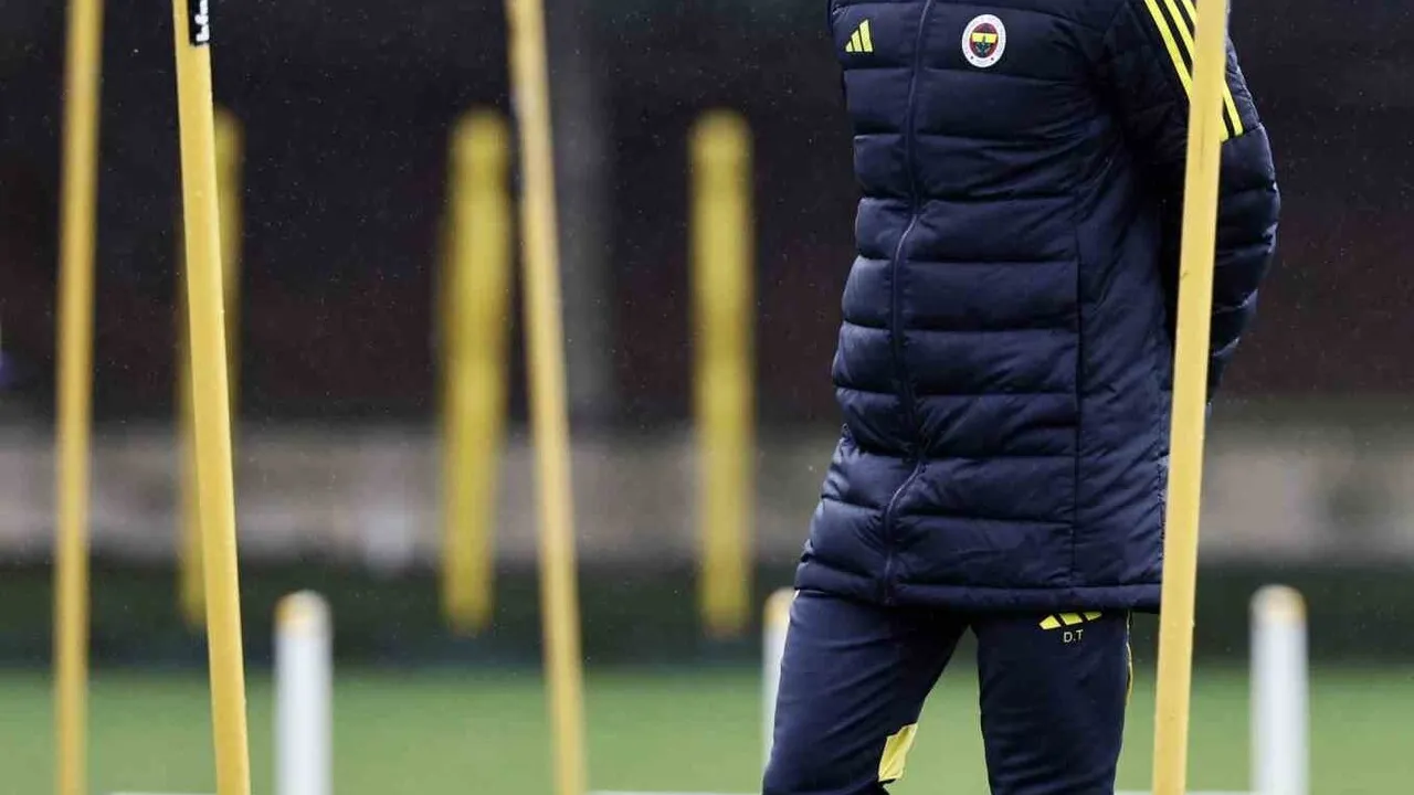 Fenerbahçe, SK Brann maçı hazırlıklarını Can Bartu Tesisleri'nde sürdürdü