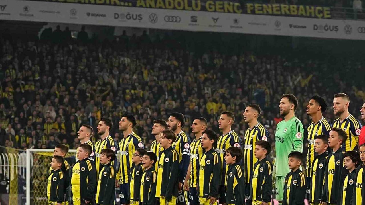 Fenerbahçe, Ziraat Türkiye Kupası'na Beşiktaş karşısında 2-1 yenilgiyle başladı
