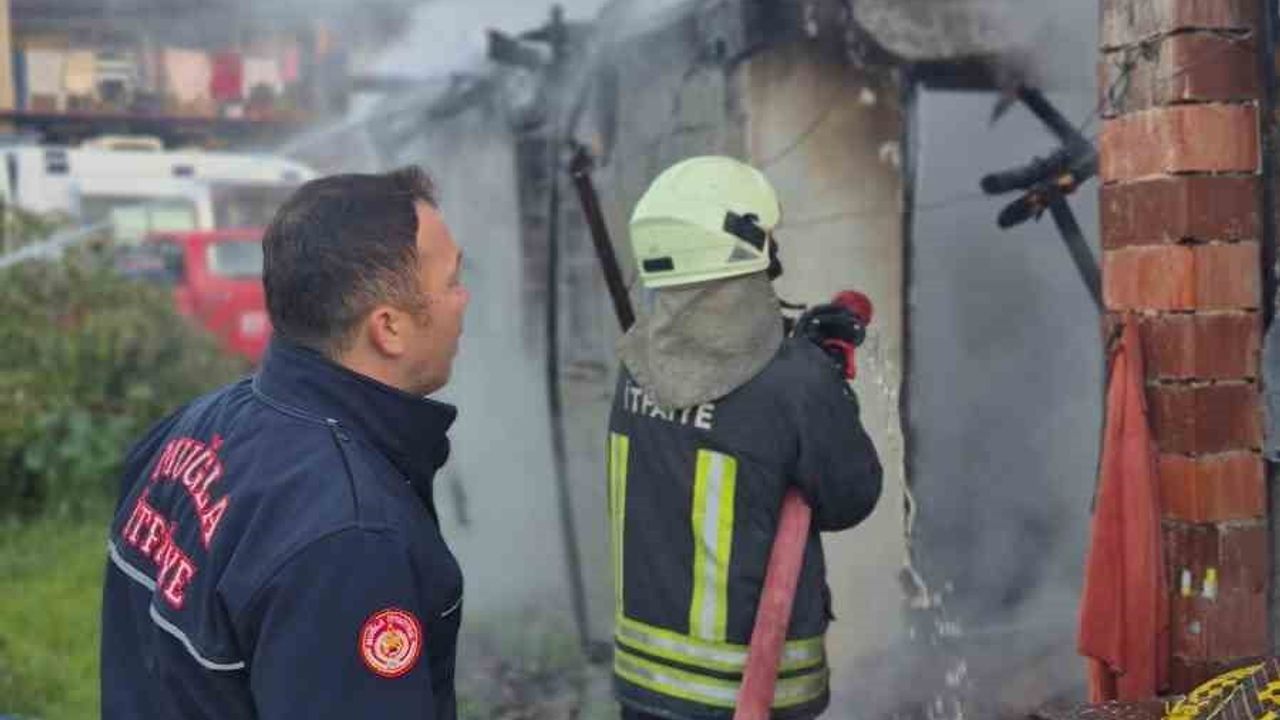 Fethiye’de ev yangınında yaralanan 92 yaşındaki kadın hayatını kaybetti