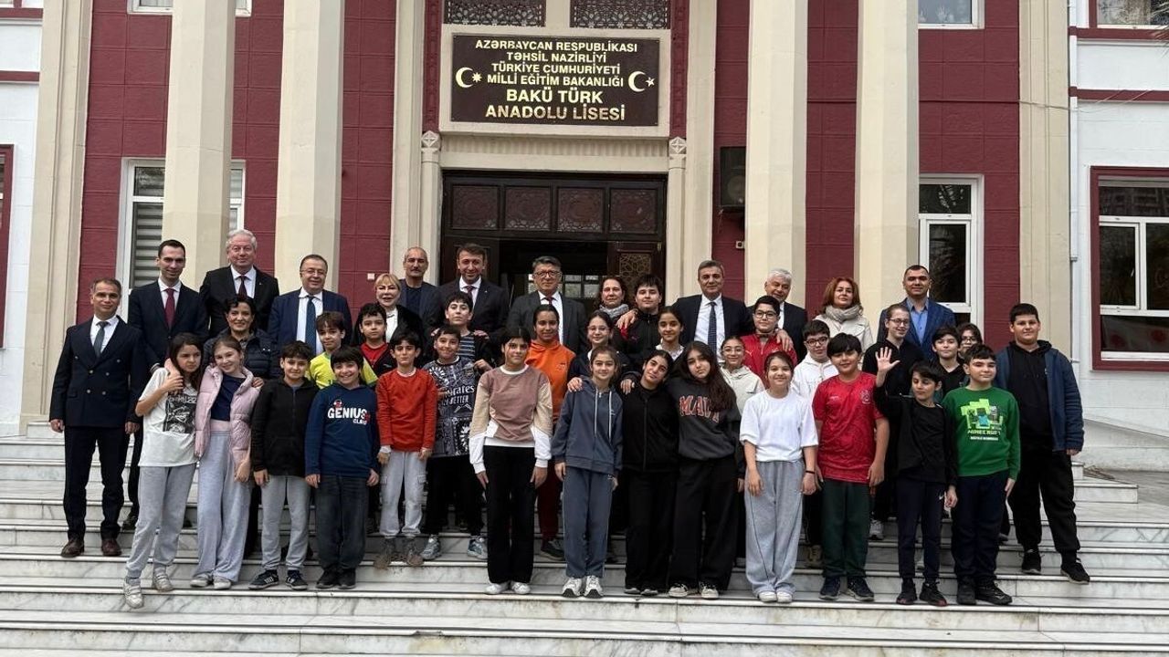Fırat Üniversitesi Bakü Türk Anadolu Lisesi'nde tanıtıldı