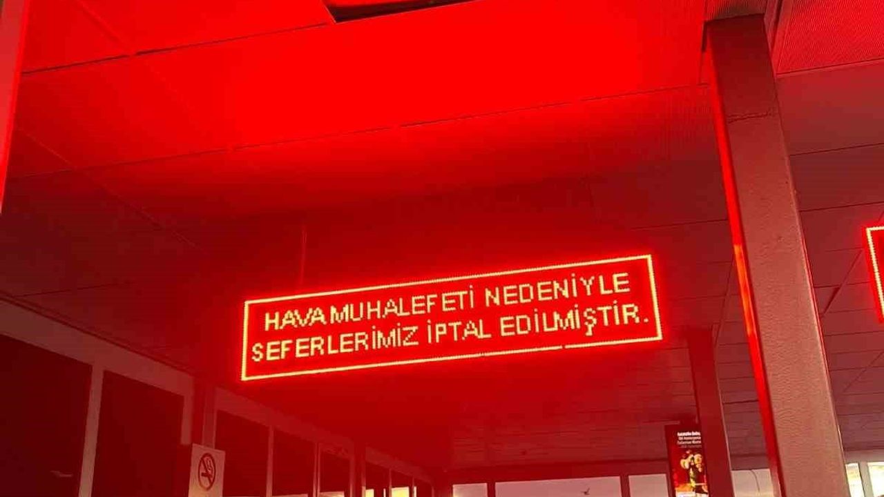 Fırtına Nedeniyle İstanbul Adalar Hattında Vapur Seferleri Geçici Olarak İptal Edildi