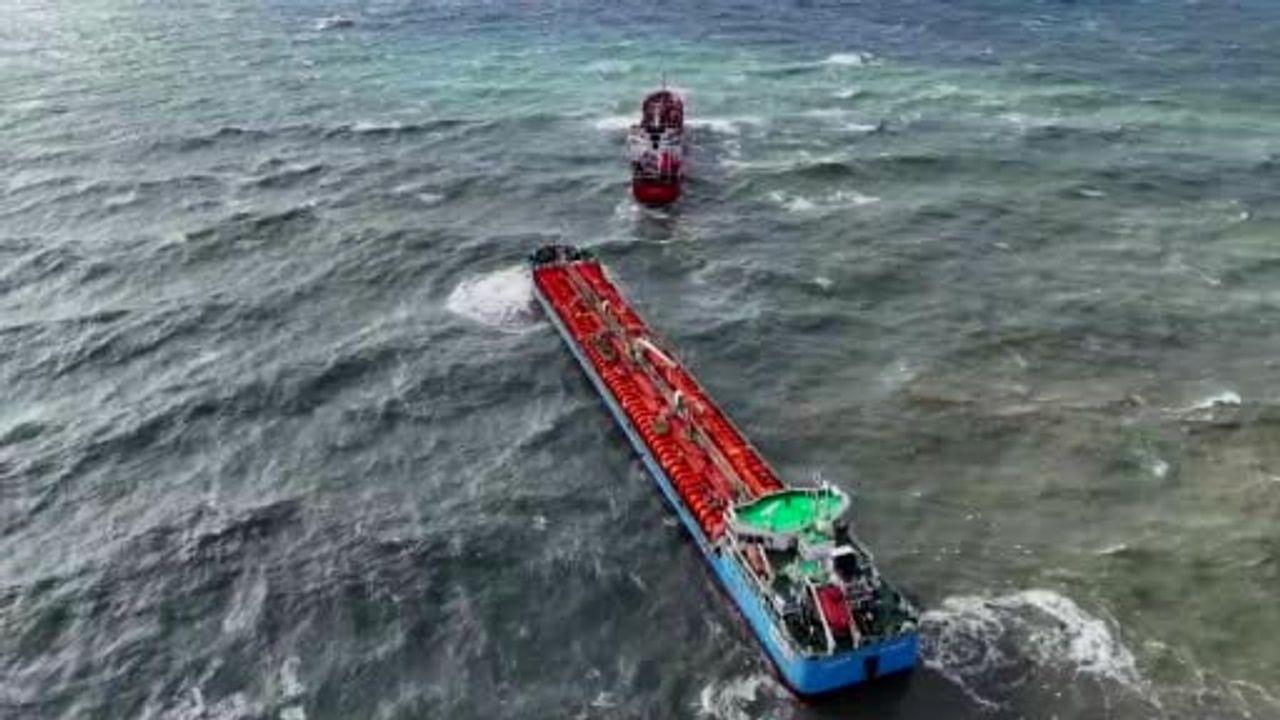 Florya açıklarında iki tanker acil durum çağrısı — Azerbaycan ve Türk bandıralı gemiler için kurtarma ekipleri sevk edildi