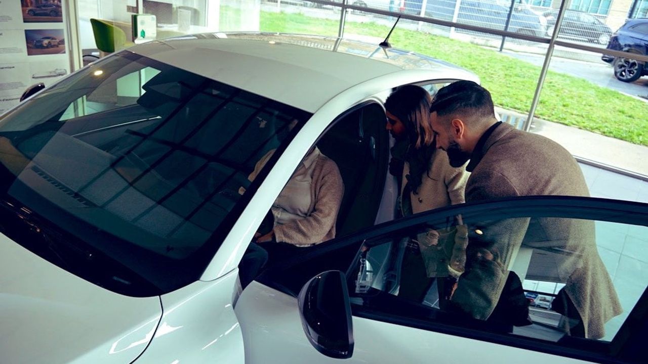 Fransa 30 Eylül’de 'Leasing Social'ı yeniden başlattı: Dar gelirli çalışanlara aylık 200€ altı elektrikli kiralama