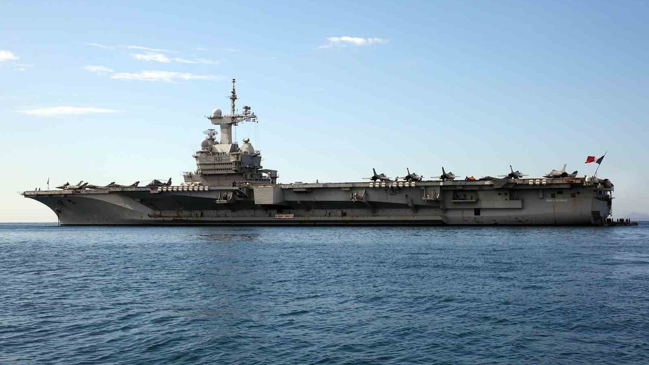 Fransa, Charles de Gaulle'ün Yerine Daha Büyük ve Modern Bir Uçak Gemisi İnşa Edecek