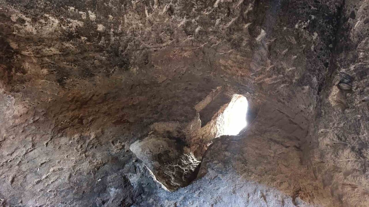 Frig Vadisi'ndeki 3 bin yıllık yapıda 'tarihin ilk alaturka tuvaleti' sergileniyor