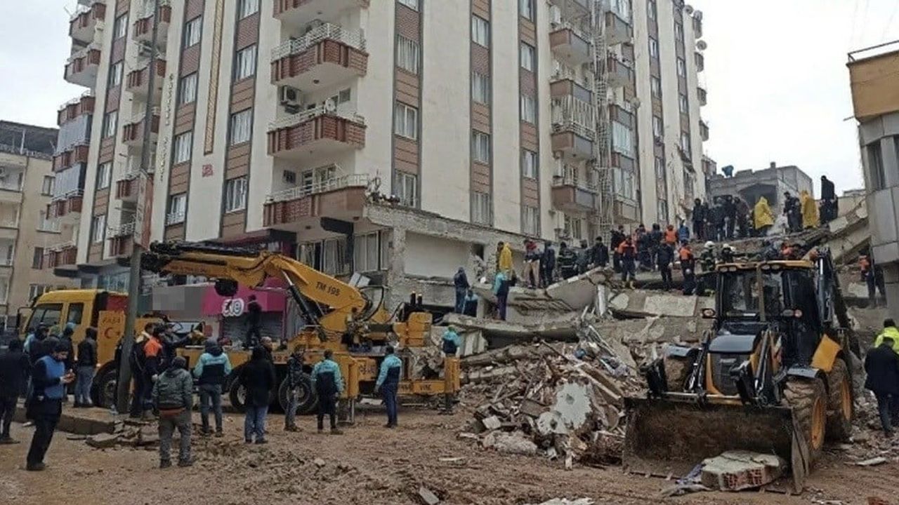 Furkan Apartmanı davasında kırmızı bültenle aranan firari müteahhit tutuklandı