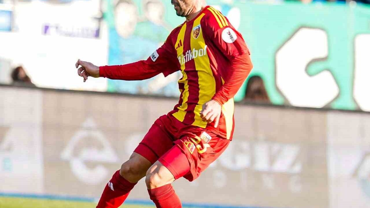 Furkan Soyalp, Eyüpspor maçındaki sarı kartla ligde cezalı duruma düştü