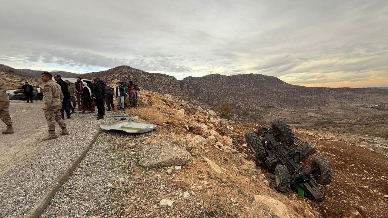 Gabar'da traktör devrildi: Fidan dikimi dönüşünde 13 işçi yaralandı