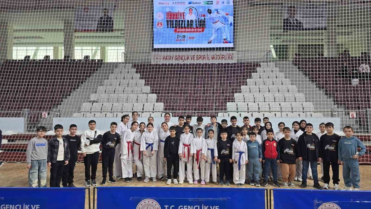 GAKGO, Türkiye Karate Yıldızlar Ligi 2. Etabı'nda 45 madalya ile zirvede