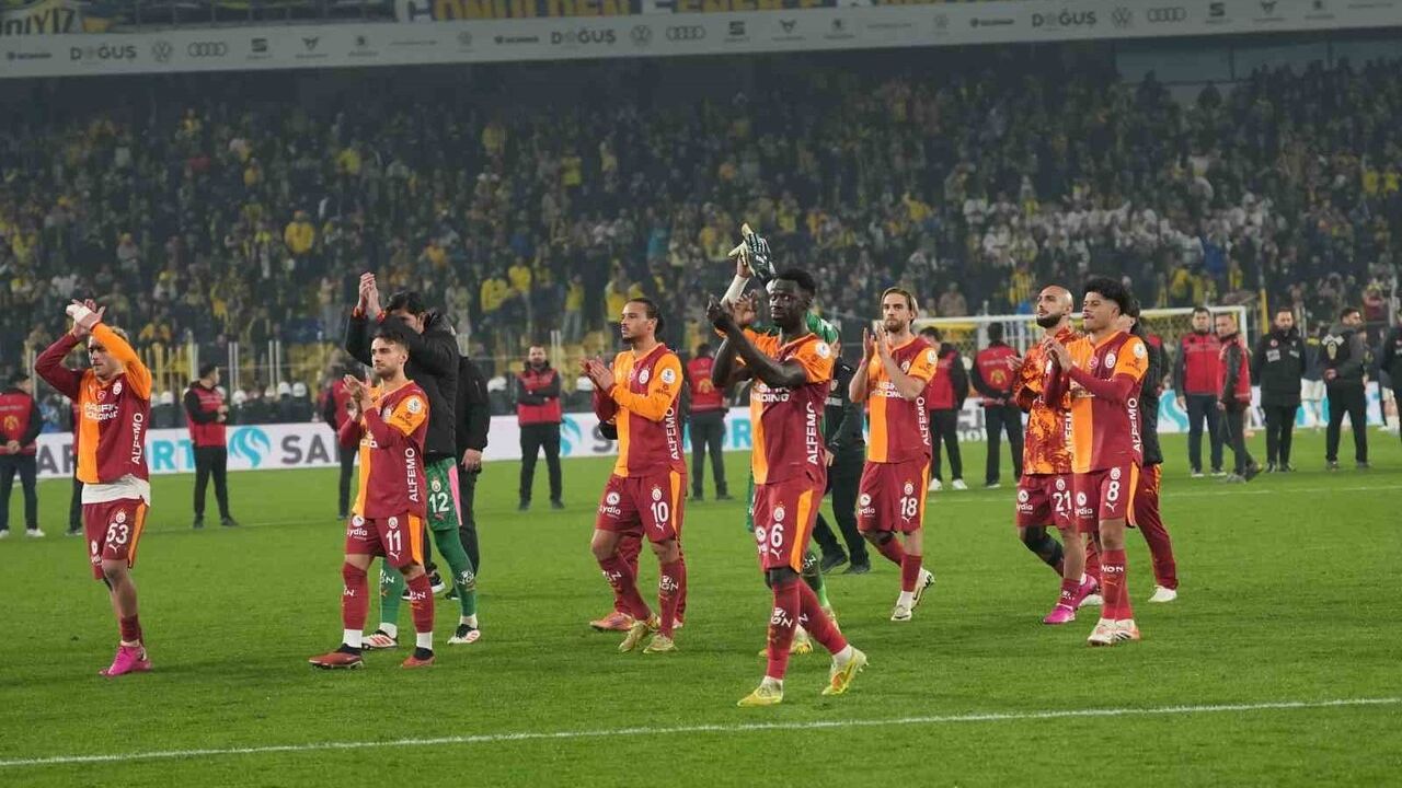 Galatasaray Kadıköy'de Son 10 Derbide Sadece 1 Yenilgi Aldı