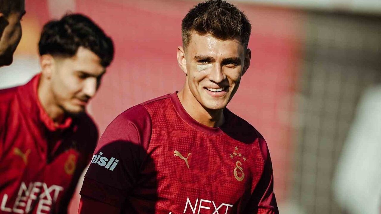 Galatasaray, Samsunspor maçı hazırlıklarını Kemerburgaz Metin Oktay Tesisleri'nde sürdürdü