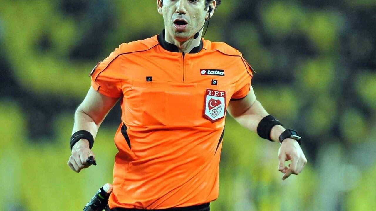Galatasaray – Samsunspor maçında VAR görevi Onur Özütoprak'a verildi