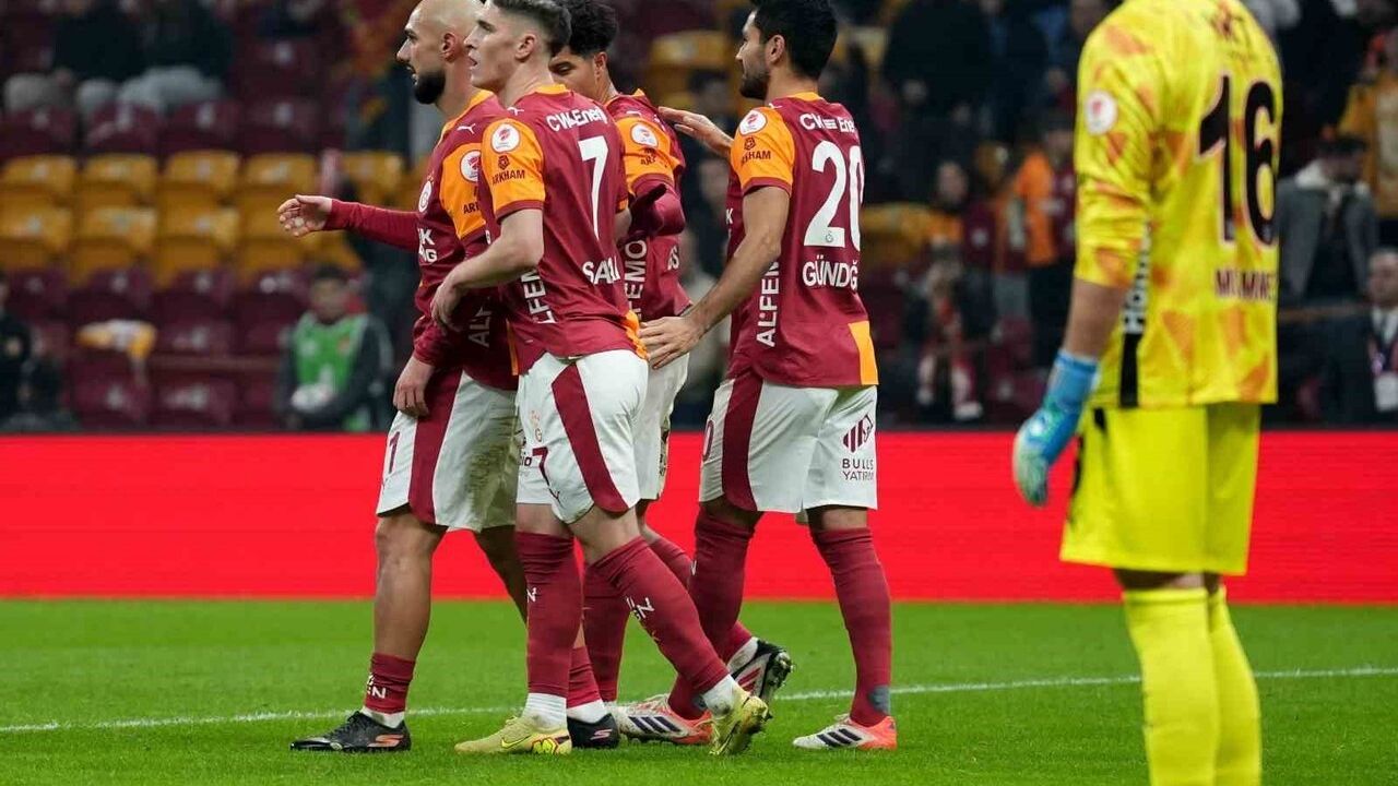Galatasaray, Ziraat Türkiye Kupası'nda Başakşehir'i ilk kez mağlup etti