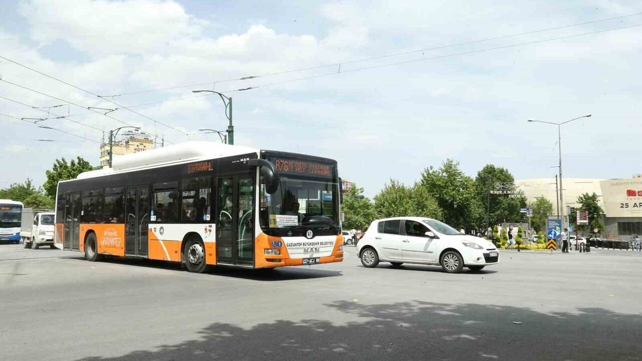 Gaziantep Büyükşehir'den öğrenciler için yeni hat: TA2 seferleri başladı