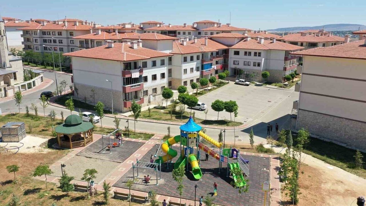Gaziantep: En az 4 çocuğu olan ailelere çekilişsiz kurasız konut müjdesi