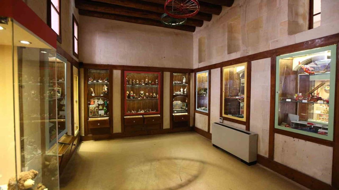 Gaziantep Oyun ve Oyuncak Müzesi, 700'e yakın el yapımı oyuncakla geçmişe ışık tutuyor