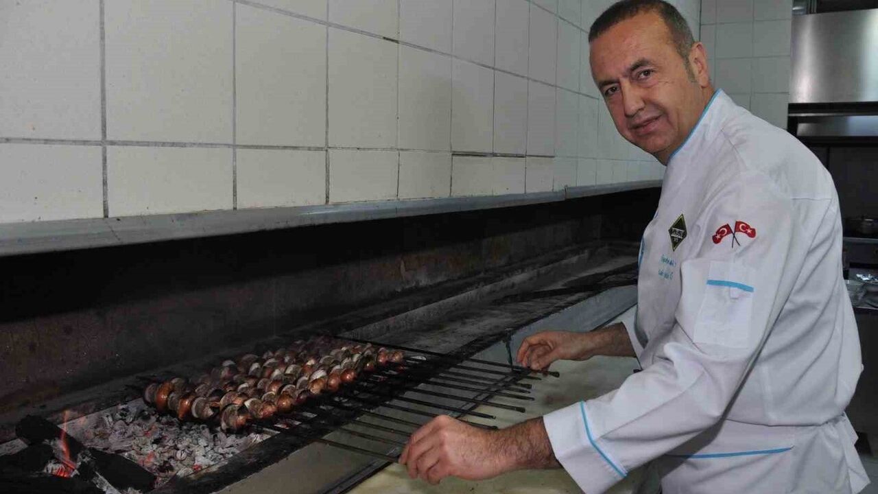 Gaziantep’te soğan kebabı sezonu açıldı; Şef Tahir Tekin Öztan'dan bağışıklık önerisi
