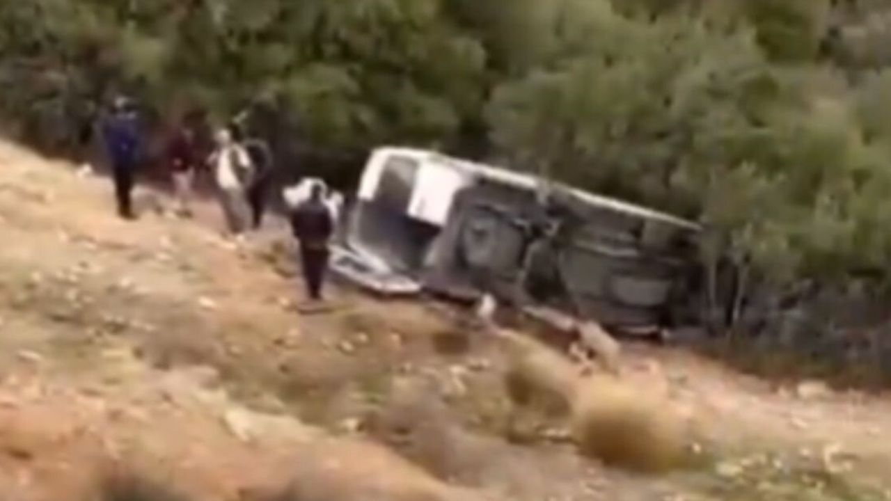 Gaziantep’te tarım işçilerini taşıyan minibüs şarampole uçtu: 1 ölü, 3 ağır yaralı