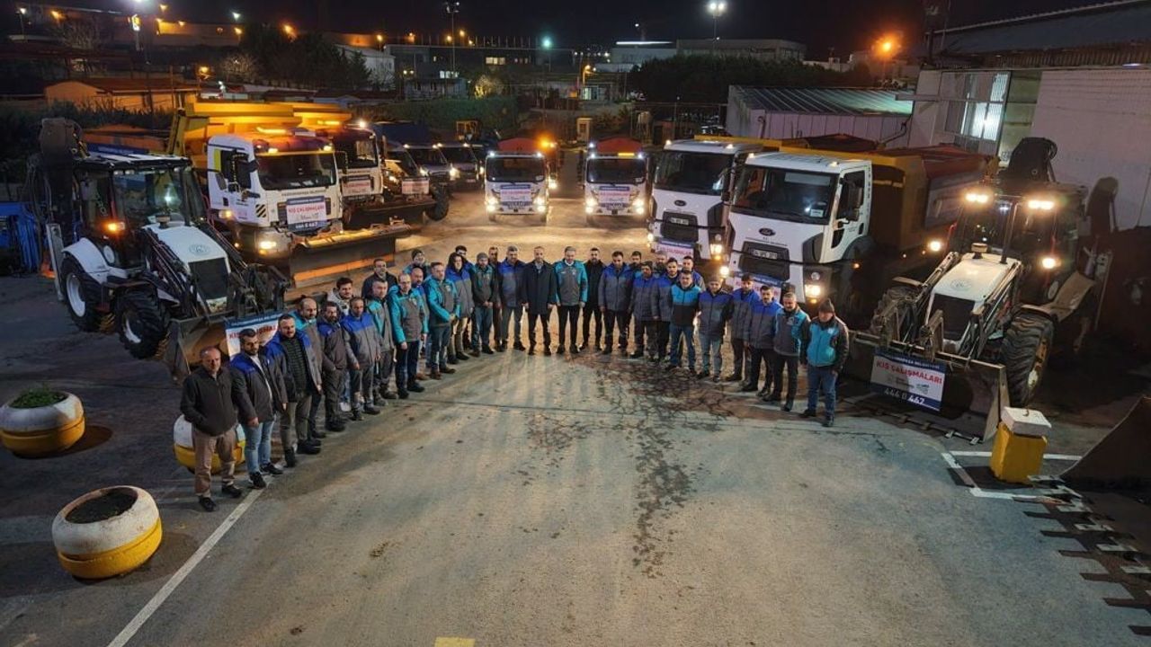 Gaziosmanpaşa Belediyesi kışa hazır: 40 araç, 100 personel ve 2 bin 200 ton tuz