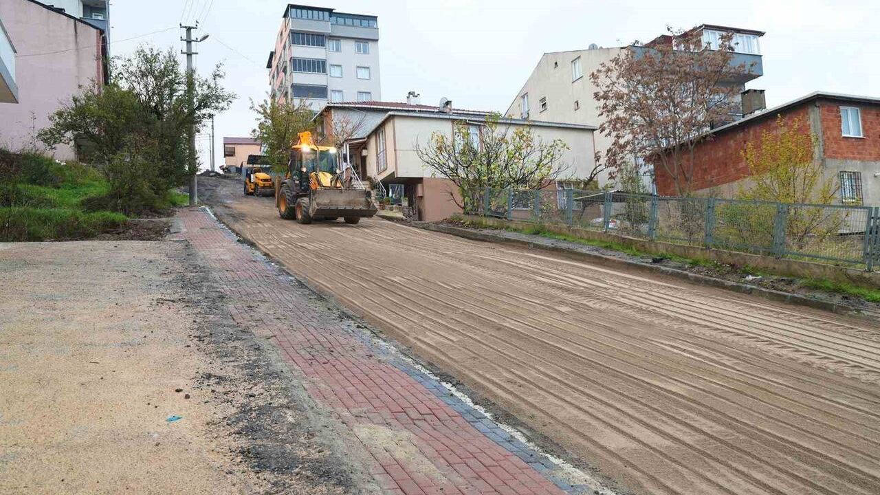 Gebze Adem Yavuz Mahallesi'nde 61 milyon TL'lik altyapı sonrası 21 bin ton asfalt ve üstyapı yenilemesi