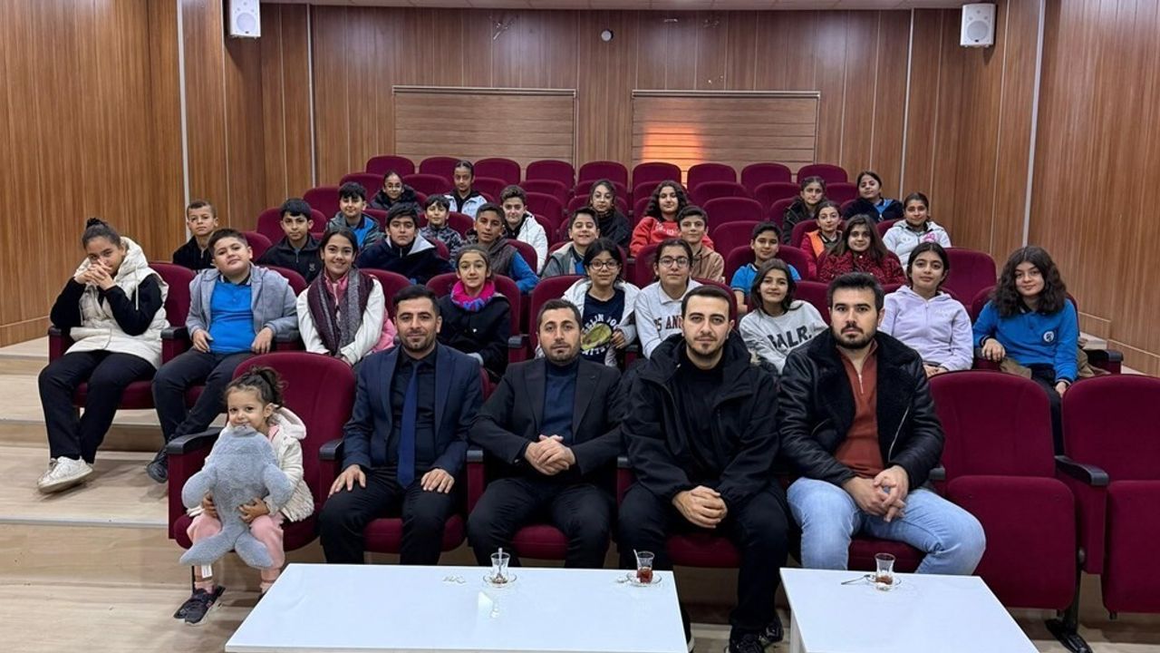 Geleceğin sosyal hizmet gönüllüleri Şırnak, İdil, Silopi ve Cizre SHM'lerini ziyaret etti