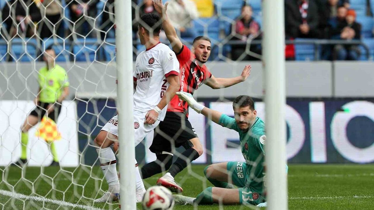 Gençlerbirliği 1-0 Fatih Karagümrük: İlk yarıda ev sahibi önde