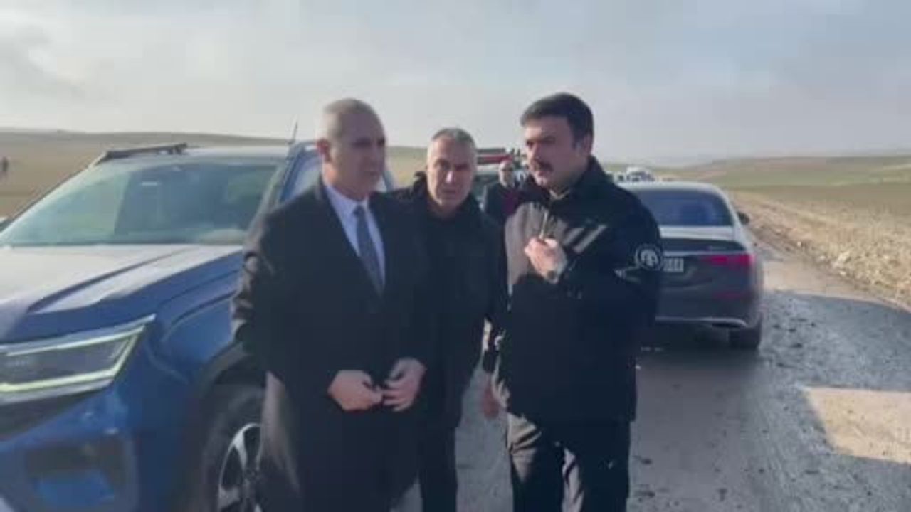 Genelkurmay Başkanı Bayraktaroğlu ve Kuvvet Komutanları, Uçak Kazasının Yaşandığı Bölgeyi İnceledi