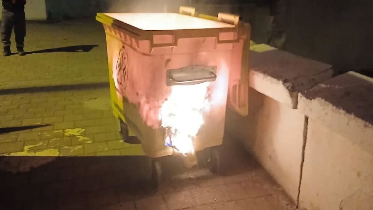 Germencik’te çöp konteyneri ateşe verildi; Başkan Zencirci uyardı