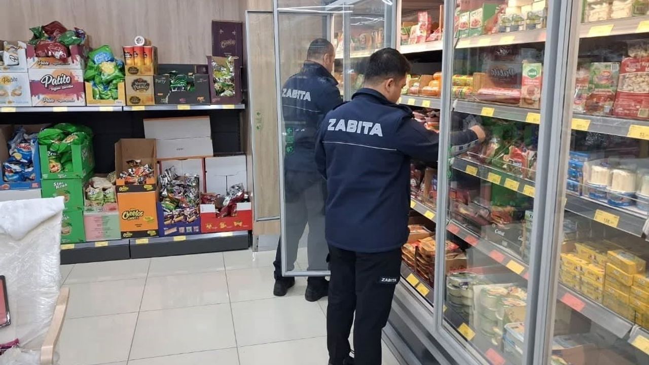 Germencik’te zabıta ekipleri zincir marketlerde son kullanma tarihi ve fiyat denetimi yaptı