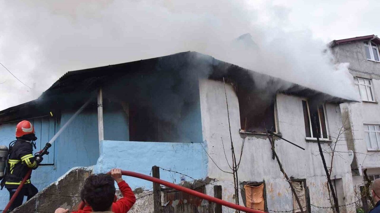 Giresun'da Ev Yangını: Görele'de 83 Yaşındaki Hüseyin Kavcı Hayatını Kaybetti
