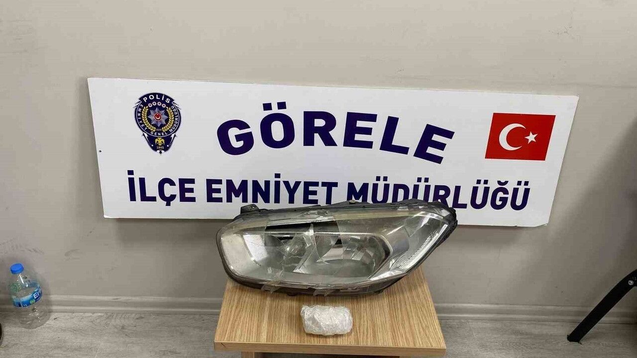 Giresun Görele'de araç farına gizlenmiş 130 gram metamfetamin ele geçirildi, 3 gözaltı