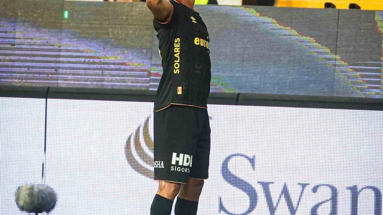 Göztepe, Antalyaspor deplasmanını 2-1 kazandı; dış saha başarısı sürüyor