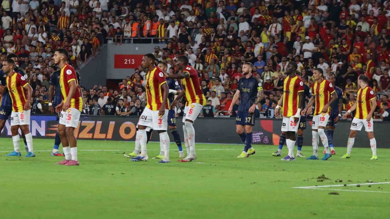 Göztepe, Süper Lig'in ilk yarısında en az gol yiyen takım oldu