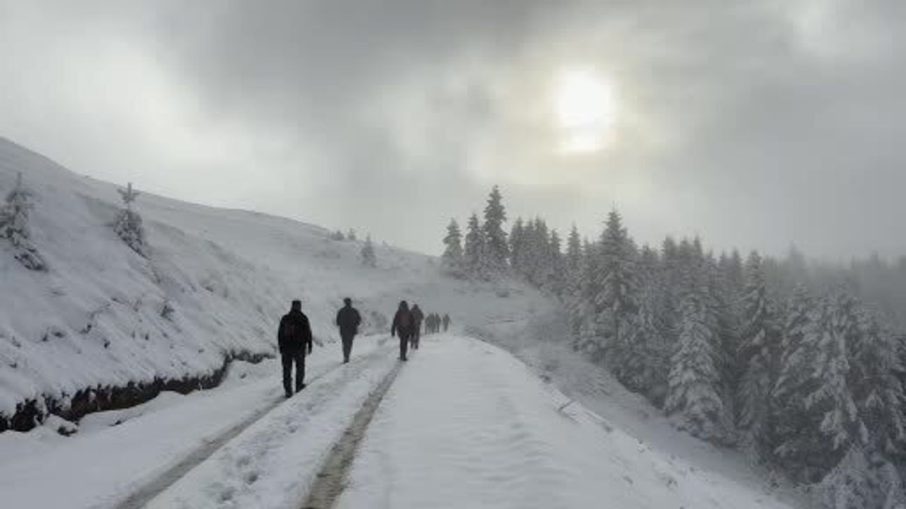 GÜDAK, Kürtün Özkürtün'de 15 kilometrelik kartpostallık doğa yürüyüşü düzenledi