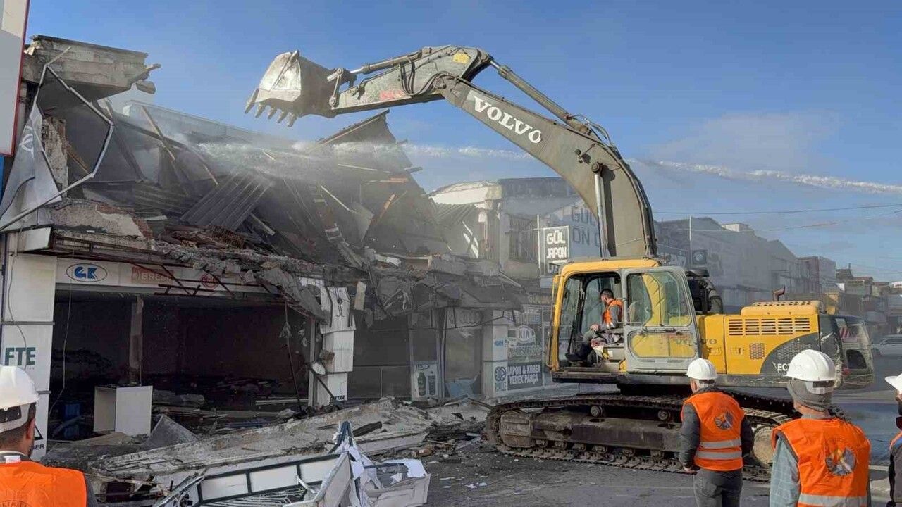 Gülsan Sanayi Sitesi'nde kentsel dönüşüm: İlk yıkım Canik'te başladı