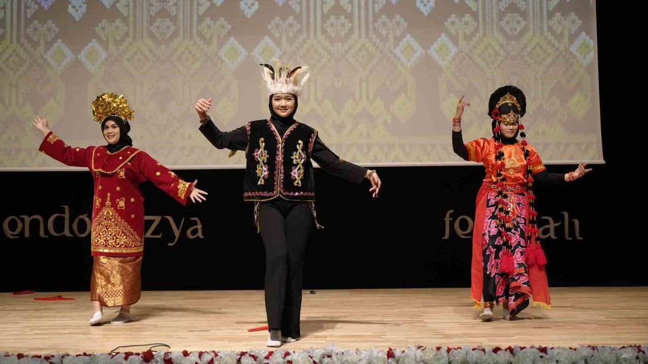 Gümüşhane Üniversitesi'nde Endonezya Festivali: Kültür, Dans ve Sanat Gösterileri