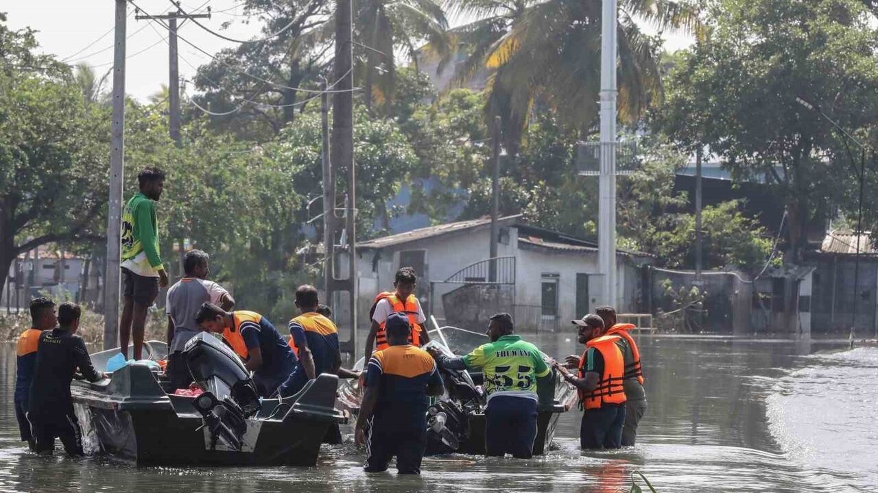 Güney Asya'da şiddetli yağışlar: sel ve toprak kaymalarında can kaybı bin 769'a yükseldi