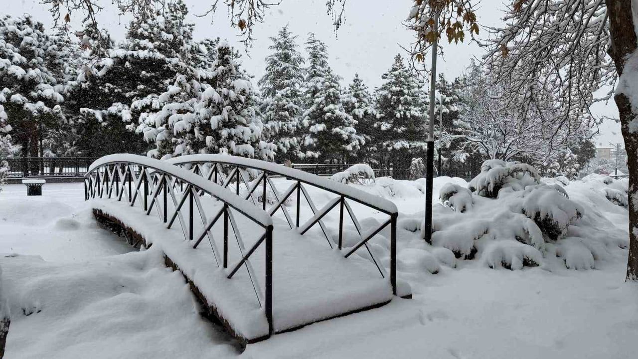 Hacılar'da karla mücadele sürüyor — Başkan Özdoğan: "Kar rahmettir, tüm ekiplerimizle sahadayız"