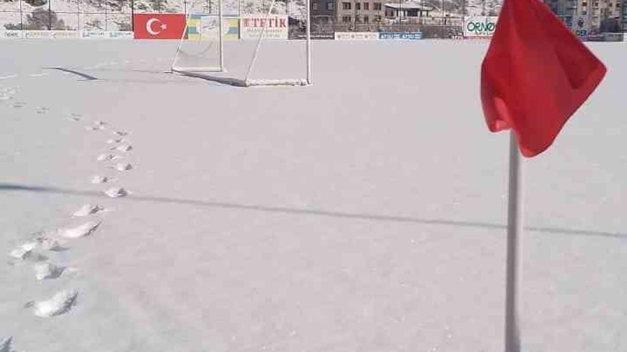 Hacılar Erciyesspor - Argıncıkspor maçı olumsuz saha şartları nedeniyle ertelendi