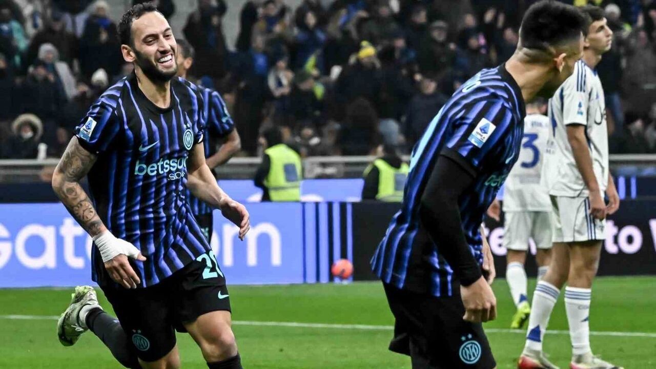 Hakan Çalhanoğlu'nun golüyle Inter, Como'yu 4-0 yendi